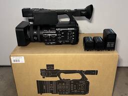 Sony HXR-NX800 4K professzionális videokamera extra akkumulátorokkal